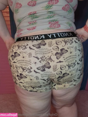 curvymonstergirlfree - Bet you couldn t handle me in this outfit