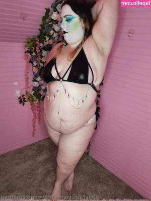 curvymonstergirlfree - showerbeer of the day     Super delicious