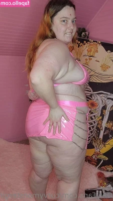 curvymonstergirlfree - Les voy a mandar un regalo especial por MENSAJE, dale like a mis