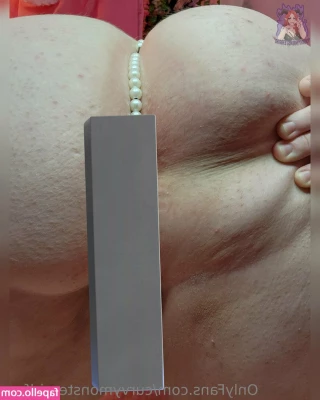 curvymonstergirlfree - Officially over 100 fans    Thank you all so much for being here