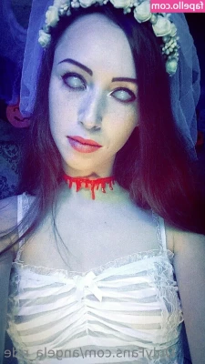  [ angela-ride ] - My dress keeps falling off my shoulders
