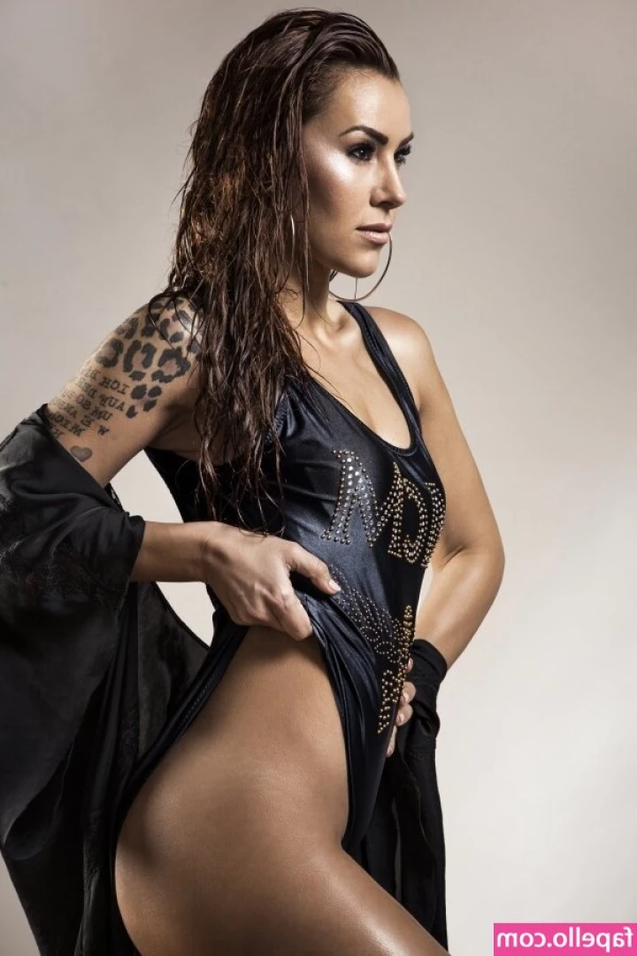 Tiger Kirchharz [ tiger-kirchharz ] - You can jerk off to me and then you can buy this bath water at