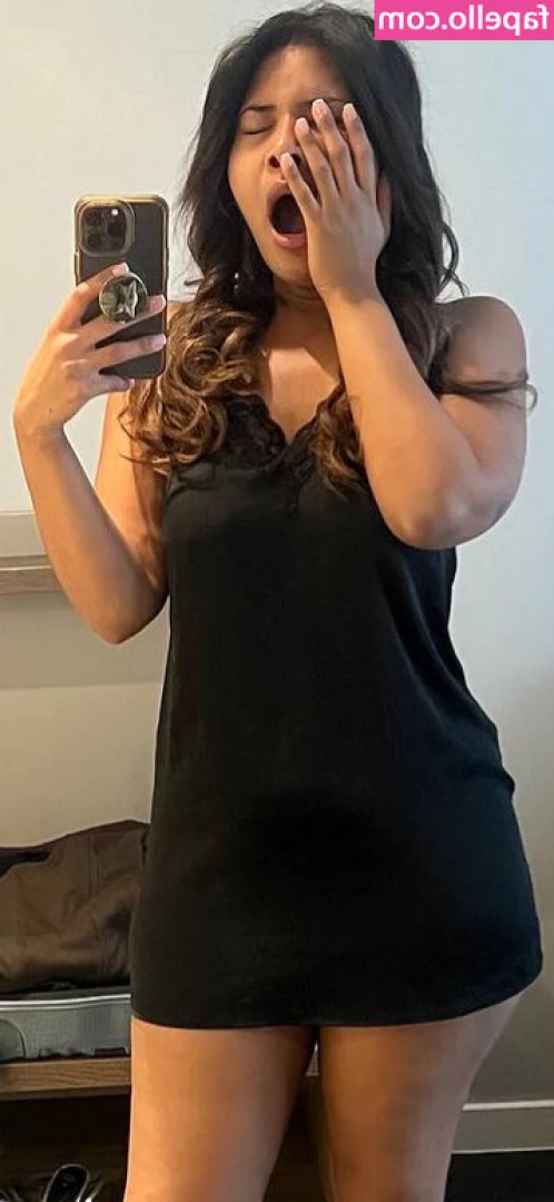 Steph Karl [ steph-karl ] - Hi there!!! Such a beautiful day to wear a miniskirt!!!