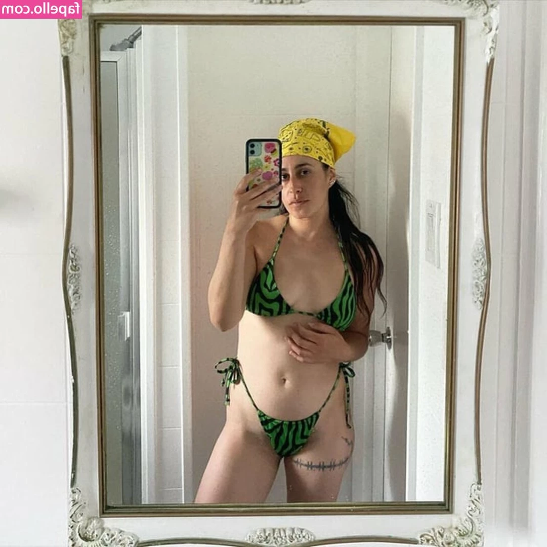 Marisa Dabice [ marisa-dabice ] - let’s go for a run 😜