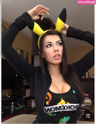 Vera Bambi [ vera-bambi-14 ] - At work.... Running a covid testing station!