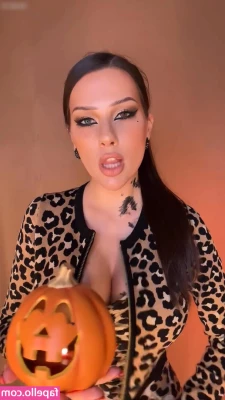 Vera Bambi [ vera-bambi-14 ] - just a girl & her dildo 🥰