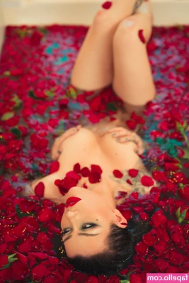 Vera Bambi [ vera-bambi-14 ] - Hump Day with GS from her very First Explicit shoot