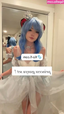 Luxumine [ luxumine-1 ] - Daddy Santa told me if I suck his cock I'll get all the presents I