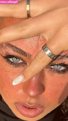Olivia Alex [ olivia-alex ] - lieber mit bh oder ohne