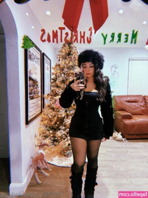 vindylou - In need of your throbbing cock 💦