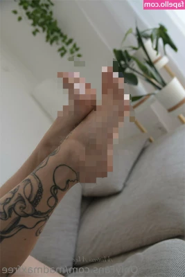  [ madmaxfree ] - French manicure colour done  Bye bye   What colour next