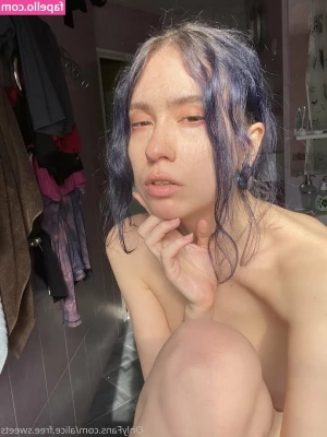 alice.free.sweets [ alice-free-sweets ] - A little teaser of the amazing lovemaking video the pretty Frankie