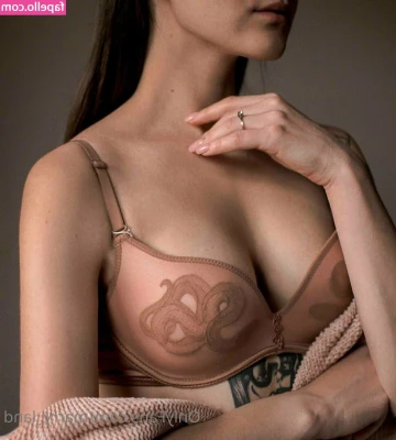 marry_land [ marry-land ] - Just got some new lingerie  unlock to see my titties out   bending