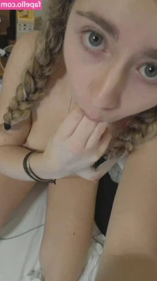 Maryjane Auryn [ maryjane-auryn ] - That pre-shower tease