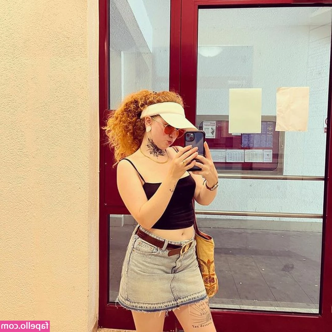 Maryjane Auryn [ maryjane-auryn ] - This video is so hot! Make sure you check your DMs for my latest with