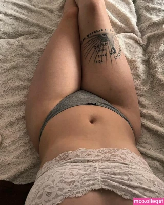 Maryjane Auryn [ maryjane-auryn ] - I really need a holiday  who s coming with