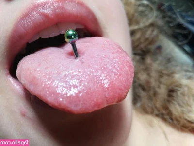 Maryjane Auryn [ maryjane-auryn ] - Pussy rubs
