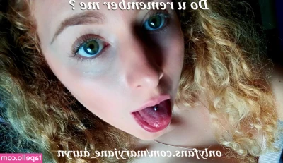 Maryjane Auryn [ maryjane-auryn ] - I go by BRAT  Whore  Slut  goth bimbo  fuck toy    I also go by