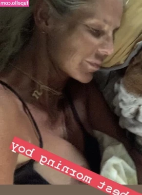 Ulrika Jonsson [ ulrika-jonsson ] - swipe to see more booty 🌶