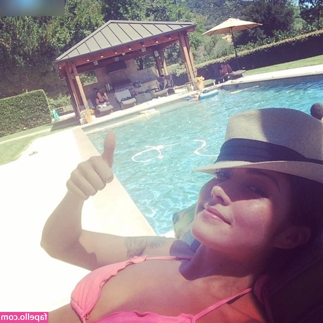 Daniella Pineda [ daniella-pineda ] - Let's pretend that's your cock 🍑🍆