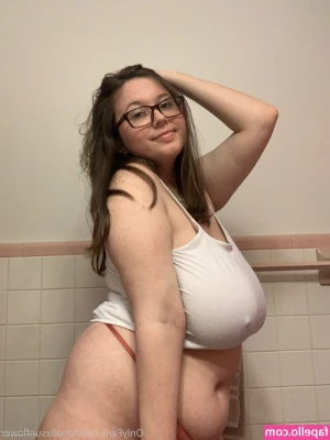 sunflower - Quien me quiere echas su lechita encima ahora mismo