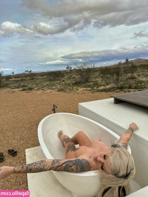 Makeyousayoh [ makeyousayoh-2 ] - Care to join me in a hot bath? 🥵💋 Few shots of my pussy