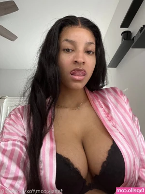 Foxybrown20 - I m still alive  yall