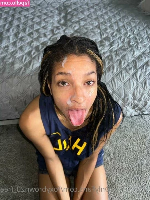 Foxybrown20 - Any pathetic cucks out here  Tip me  5 and DM  cuck hold  and I ll