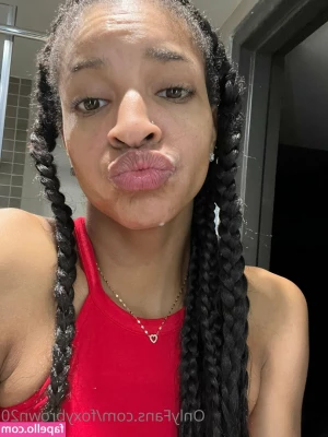 Foxybrown20 - Who wantz their ass ate bad as I do