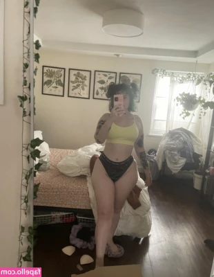 Egg2025 - Am I one of your favorite sluts?