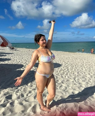 Noelle Downing [ noelle-downing ] - Would you guys be interested in live shows and or a premium content