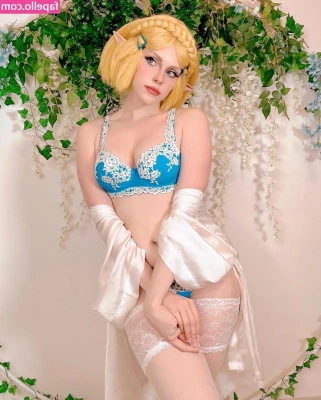 luluthelottie - Chill  rainy morning masturbating with the windows open  I wasn t