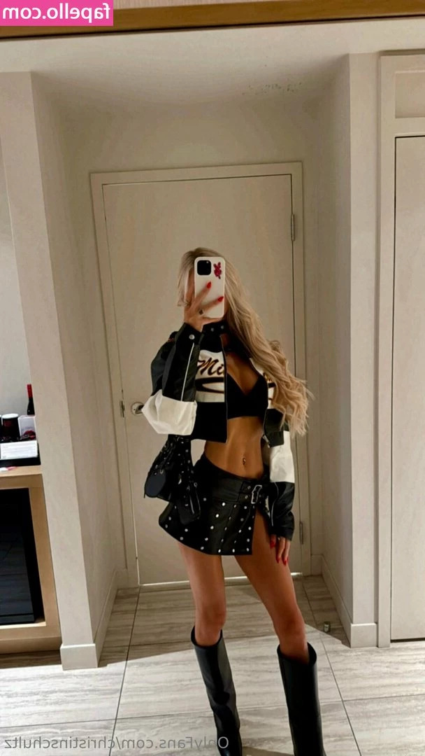 christinschultz [ christinschultz-1 ] - Oh sorry I m late to valentines party I just didn t know what to wear