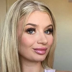 chloecollinsxo
