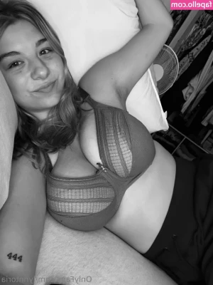 lynntoria - Hiii x