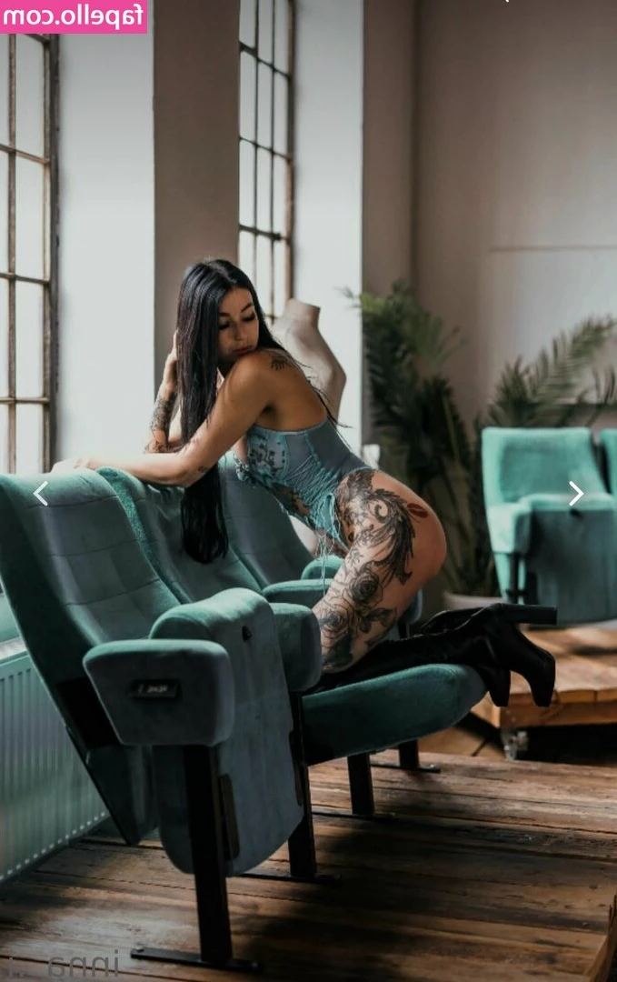 Inna_.i [ inna-i ] - Let s play through my panties and get this pussy super wet