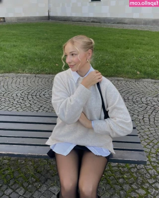 madlinee - pussy so wet cum watch daddy