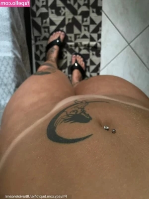 Ultraviolenceml - Do you want my attention? Well, you have it 😏  Make your move 😈
