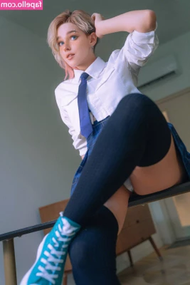 Shirogane_sama [ shirogane-sama-1 ] - Want to come over and watch porn all night on my new mirror