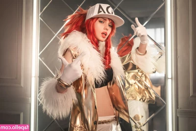 Shirogane_sama [ shirogane-sama-1 ] - Would you like to see me live
