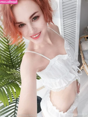 Shirogane_sama [ shirogane-sama-1 ] - Packing for a little get away and trying on lingerie