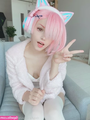 Shirogane_sama [ shirogane-sama-1 ] - 🖤🖤🖤 my new favorite slip, with the highest slit in the sides