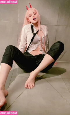 Shirogane_sama [ shirogane-sama-1 ] - Someone wanted heel pics- Let me gag you with these loser
