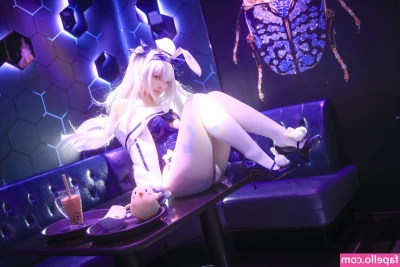 g44gallery - leg stretching