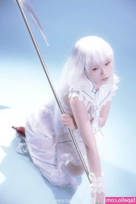 g44gallery - Just a cute lil video i took while getting ready 🥰