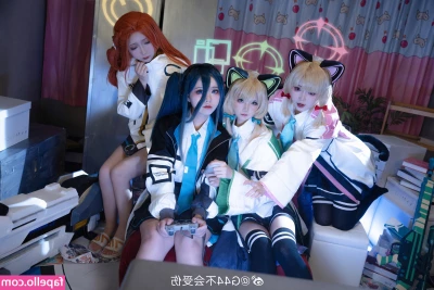 g44gallery - Peaking over the curtain again? 😏