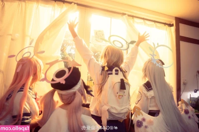 g44gallery - do you prefer black lace or white lace tho