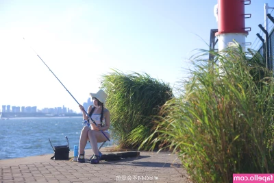 g44gallery - Happy Friday! I hope this new photoset makes your day a little