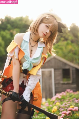 g44gallery - 肩帶君要撐不住巨乳啦!!!!!😝 Mr. Shoulder Strap can't hold