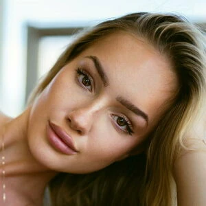 fakeblonde9